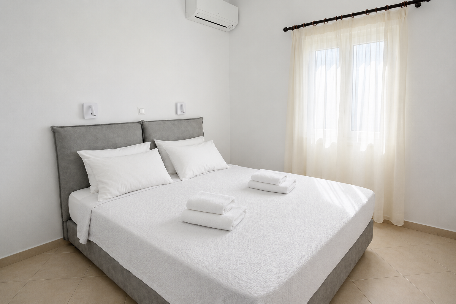 double bed for apartment 5 guests